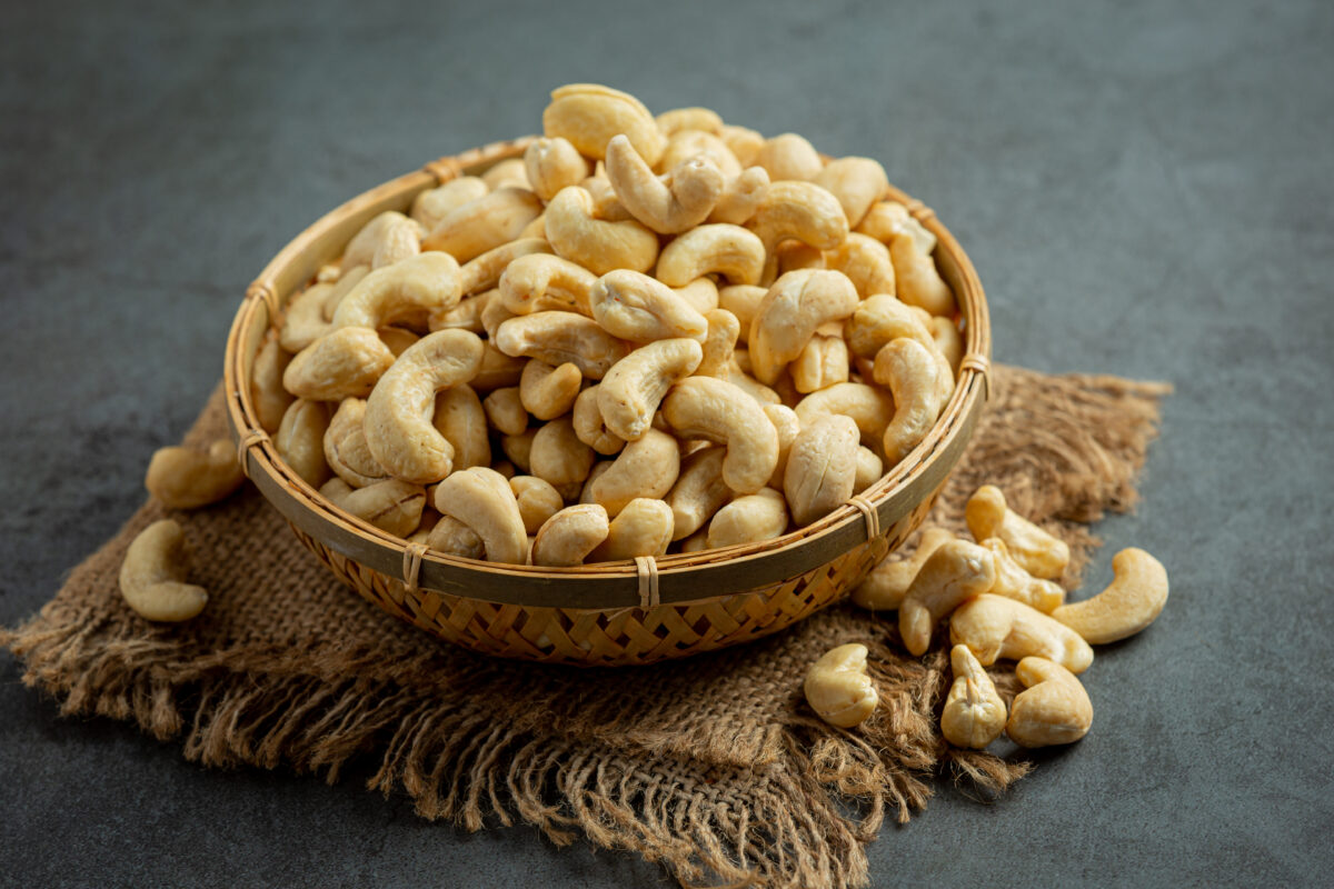 cashew nut price